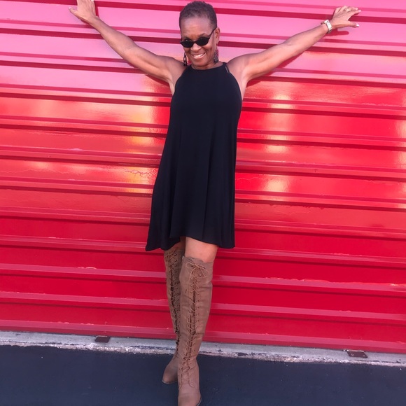 Meet your Posher, Lizzy - Picture 2 of 2